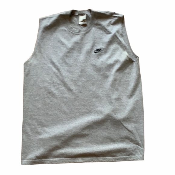 Vintage Nike XL sleeveless shirt. - Picture 2 of 10